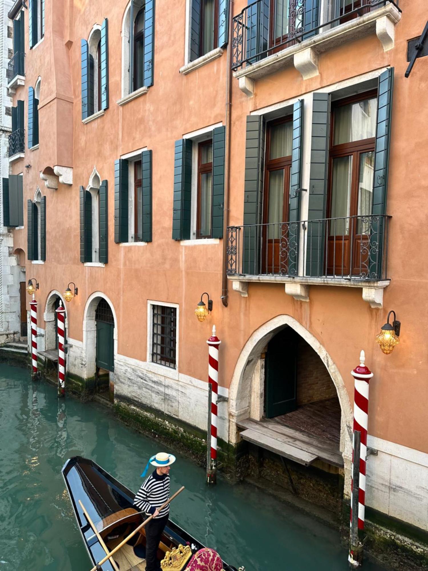 Be Mate Ponte Di Rialto Aparthotel เวนิส ภายนอก รูปภาพ