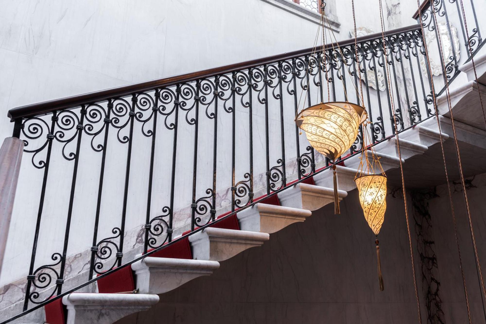 Be Mate Ponte Di Rialto Aparthotel เวนิส ภายนอก รูปภาพ