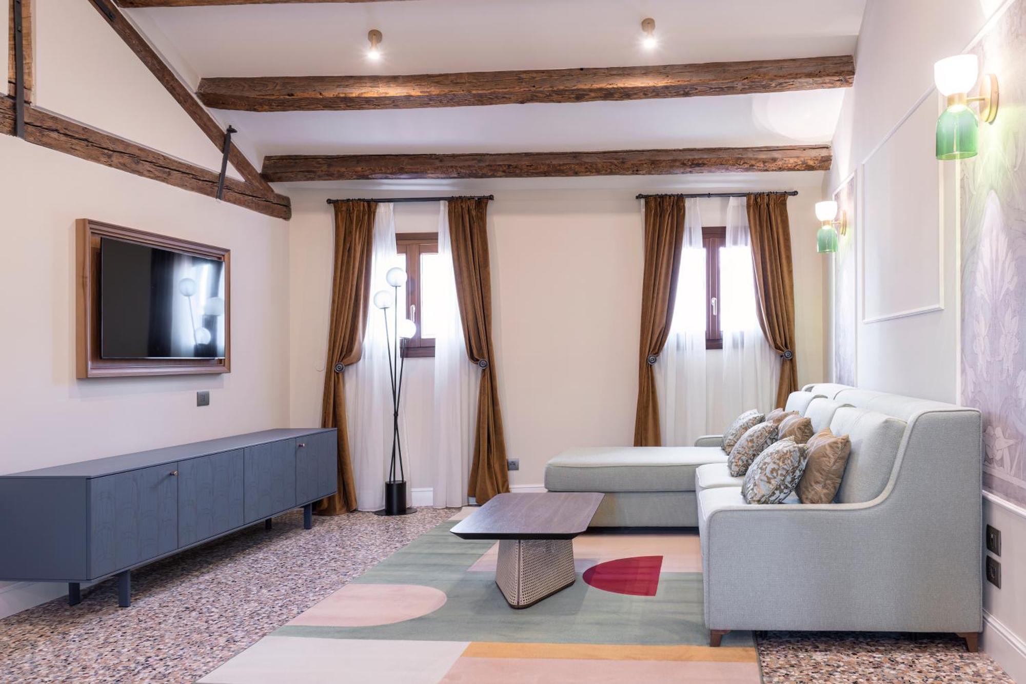 Be Mate Ponte Di Rialto Aparthotel เวนิส ภายนอก รูปภาพ