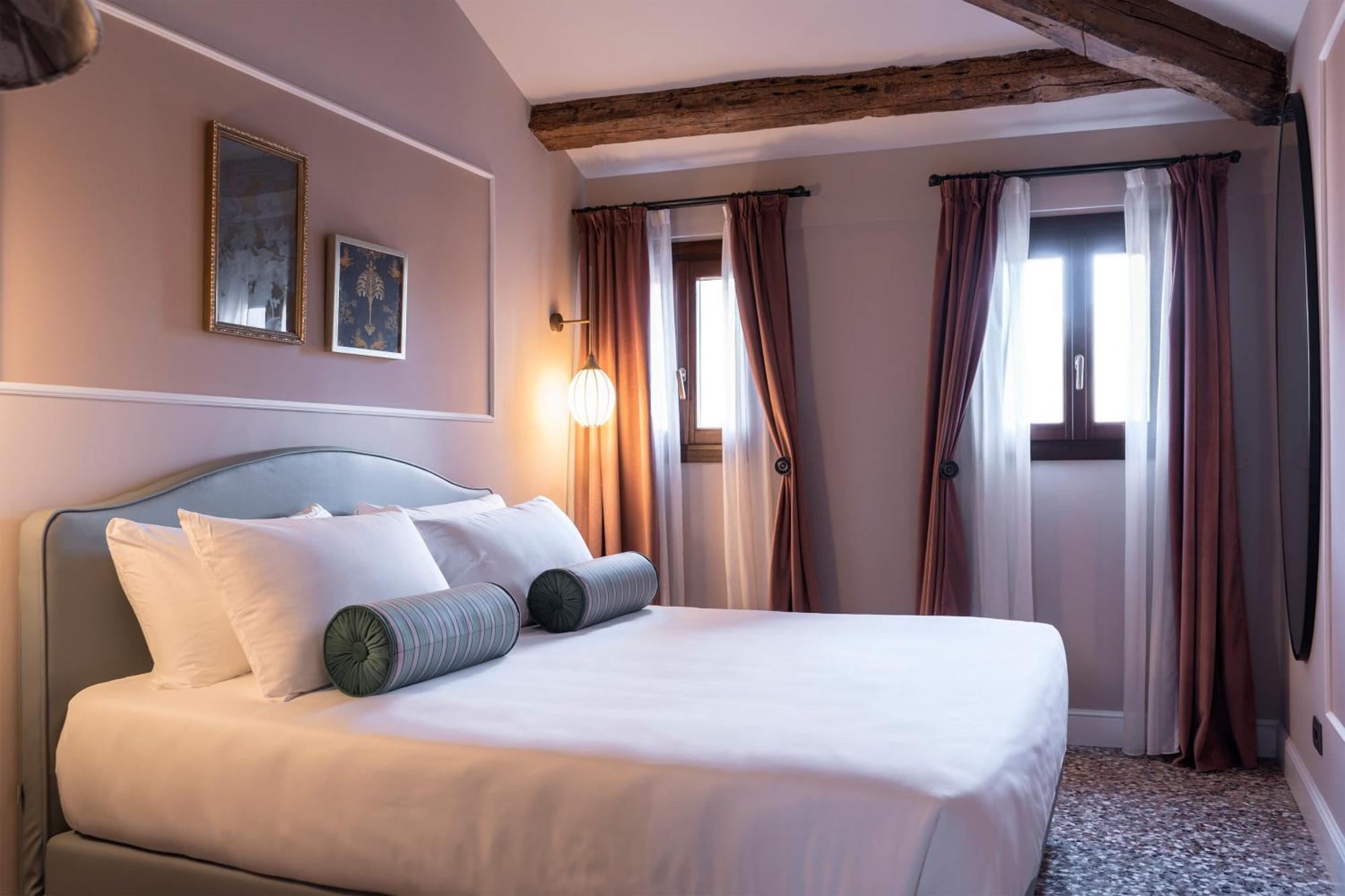 Be Mate Ponte Di Rialto Aparthotel เวนิส ภายนอก รูปภาพ