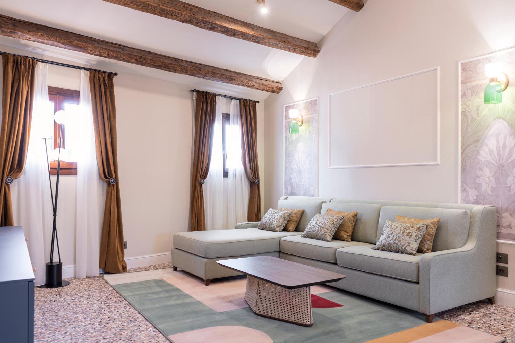 Be Mate Ponte Di Rialto Aparthotel เวนิส ภายนอก รูปภาพ