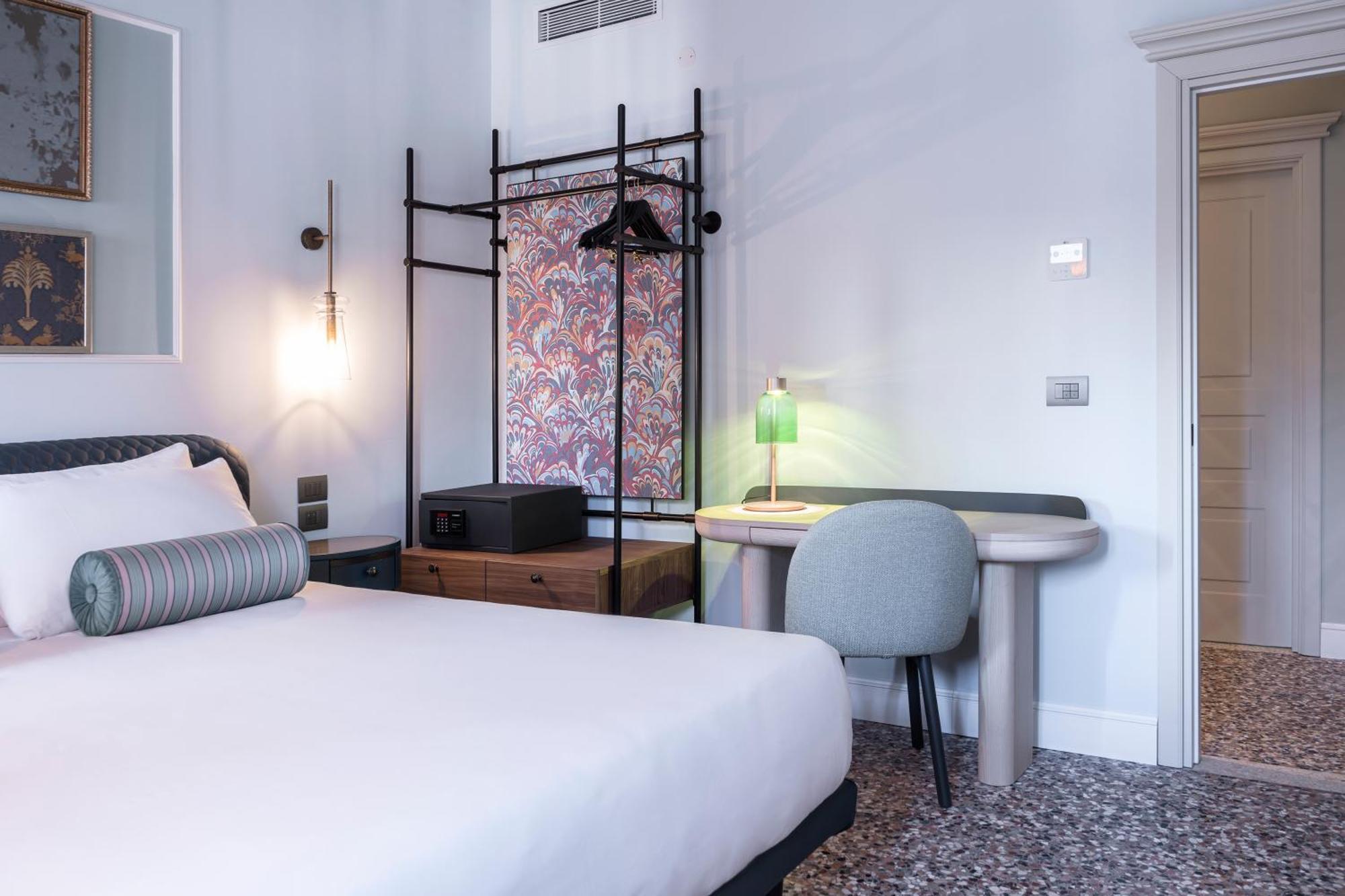 Be Mate Ponte Di Rialto Aparthotel เวนิส ภายนอก รูปภาพ