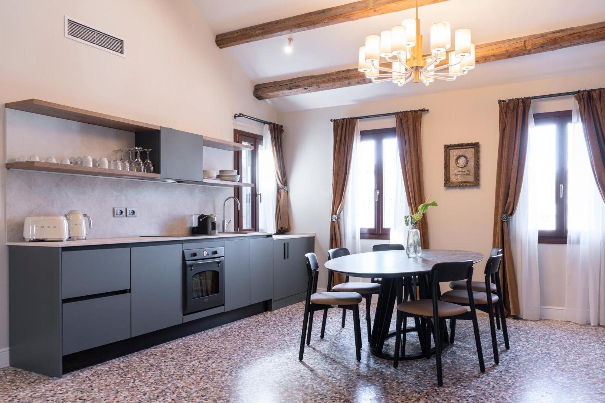 Be Mate Ponte Di Rialto Aparthotel เวนิส ภายนอก รูปภาพ